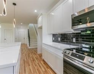 7330 Krueger Road - Photo Thumbnail 12