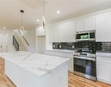 7330 Krueger Road - Photo Thumbnail 11