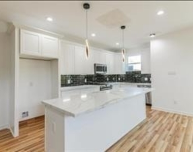 7330 Krueger Road - Photo Thumbnail 7