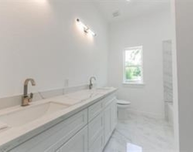 7330 Krueger Road - Photo Thumbnail 17