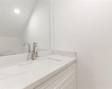 7330 Krueger Road - Photo Thumbnail 15