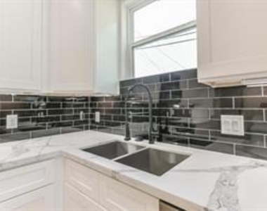 7330 Krueger Road - Photo Thumbnail 14