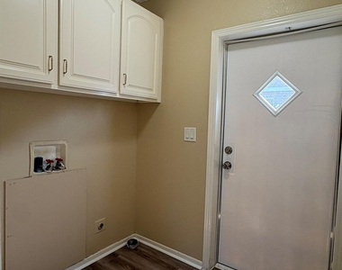 10002 Sugarvine Lane - Photo Thumbnail 11