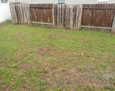 10002 Sugarvine Lane - Photo Thumbnail 12