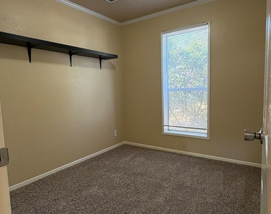10002 Sugarvine Lane - Photo Thumbnail 7