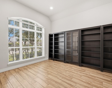 29203 Erica Lee Court - Photo Thumbnail 5