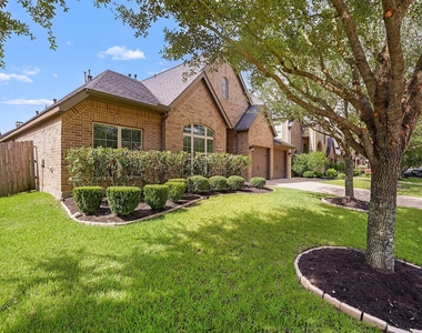 29203 Erica Lee Court - Photo Thumbnail 2