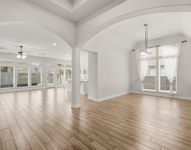 29203 Erica Lee Court - Photo Thumbnail 15