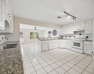 6621 Westview - Photo Thumbnail 4