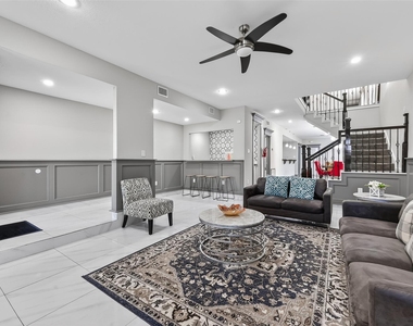 11280 Braes Forest Drive - Photo Thumbnail 7