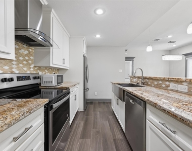 11280 Braes Forest Drive - Photo Thumbnail 23