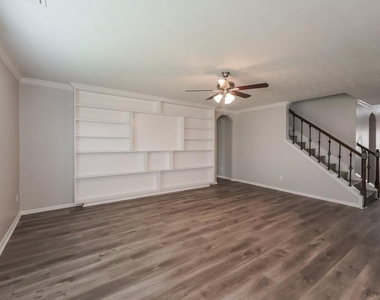 2614 Elder Park Court - Photo Thumbnail 3