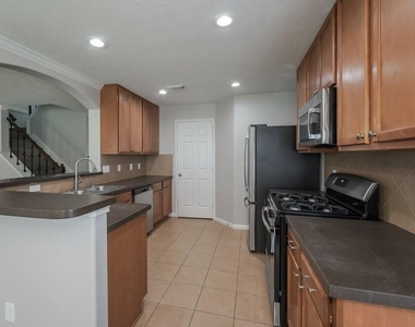 2614 Elder Park Court - Photo Thumbnail 8