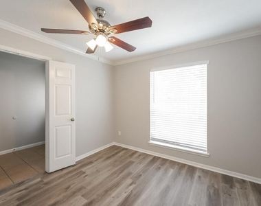 2614 Elder Park Court - Photo Thumbnail 14