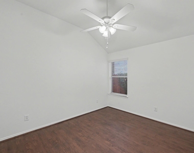 7023 Durango Creek Drive - Photo Thumbnail 16