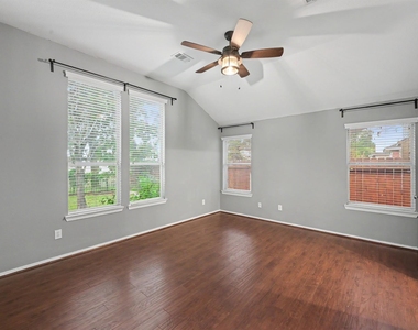 7023 Durango Creek Drive - Photo Thumbnail 13