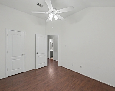 7023 Durango Creek Drive - Photo Thumbnail 21