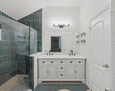 7023 Durango Creek Drive - Photo Thumbnail 15