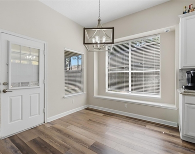 28826 Forest Hill Drive - Photo Thumbnail 10