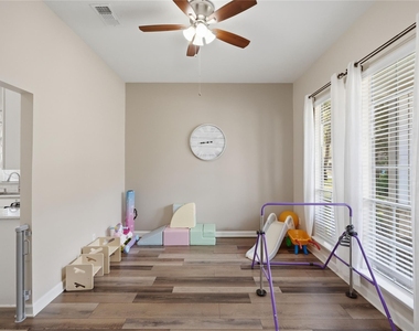 28826 Forest Hill Drive - Photo Thumbnail 17
