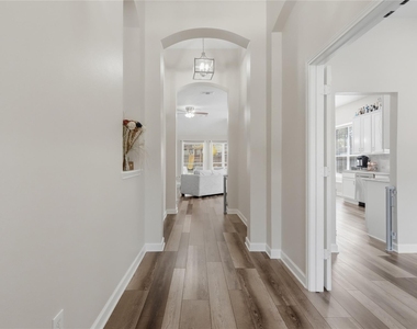 28826 Forest Hill Drive - Photo Thumbnail 3