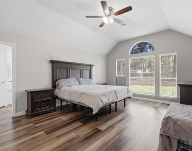 28826 Forest Hill Drive - Photo Thumbnail 19