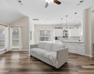 28826 Forest Hill Drive - Photo Thumbnail 7