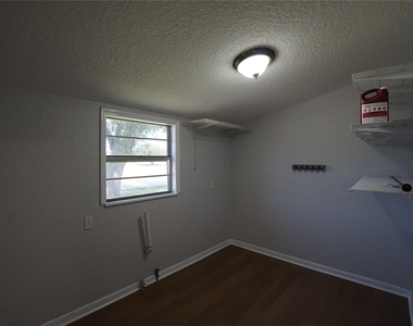 306 Center Way Street - Photo Thumbnail 14