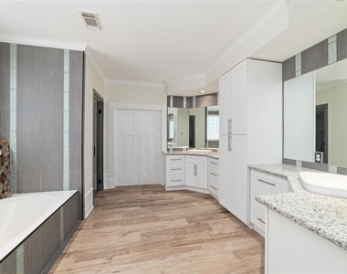 5406 Kings Ransom Court - Photo Thumbnail 16