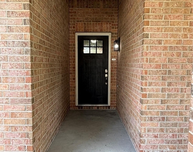 2131 Pickwick Pines Drive - Photo Thumbnail 2