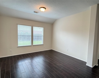 2131 Pickwick Pines Drive - Photo Thumbnail 7
