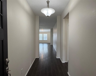 2131 Pickwick Pines Drive - Photo Thumbnail 3