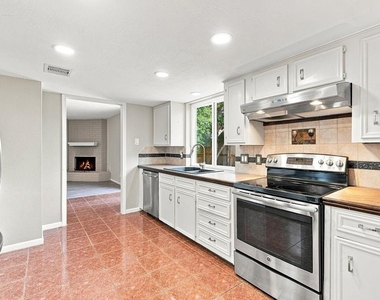 15706 Cavendish Drive - Photo Thumbnail 20