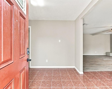 15706 Cavendish Drive - Photo Thumbnail 8