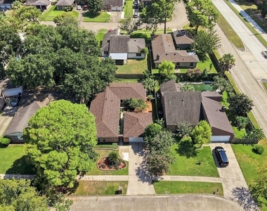 15706 Cavendish Drive - Photo Thumbnail 48