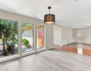 15706 Cavendish Drive - Photo Thumbnail 13
