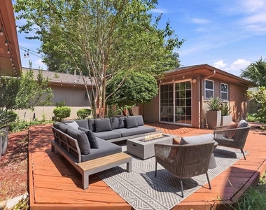 15706 Cavendish Drive - Photo Thumbnail 5