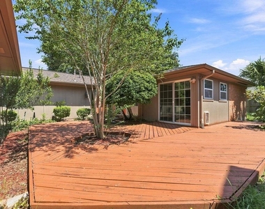 15706 Cavendish Drive - Photo Thumbnail 6