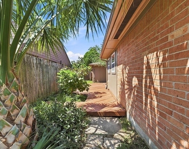 15706 Cavendish Drive - Photo Thumbnail 46