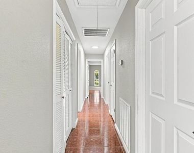 15706 Cavendish Drive - Photo Thumbnail 29