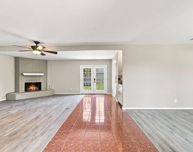 15706 Cavendish Drive - Photo Thumbnail 10