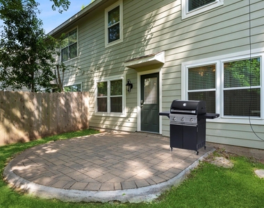 35 N Walden Elms Circle - Photo Thumbnail 19