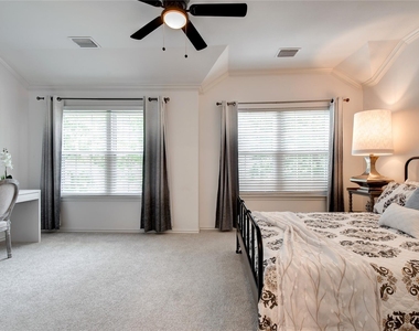 35 N Walden Elms Circle - Photo Thumbnail 12