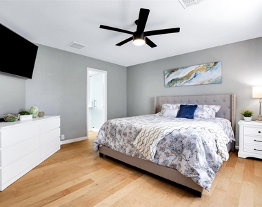 15767 Cotton Tail Lane - Photo Thumbnail 9