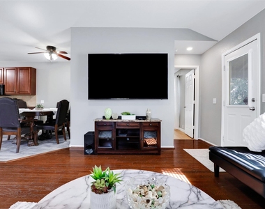 15767 Cotton Tail Lane - Photo Thumbnail 6