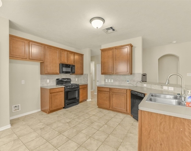 5002 Creekside Avenue - Photo Thumbnail 5
