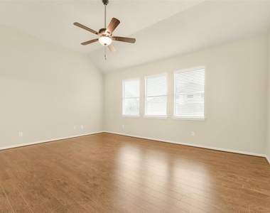 5002 Creekside Avenue - Photo Thumbnail 12