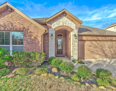 6602 Sterling Shores Lane - Photo Thumbnail 1