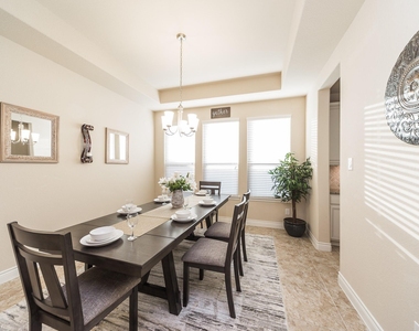 6602 Sterling Shores Lane - Photo Thumbnail 7