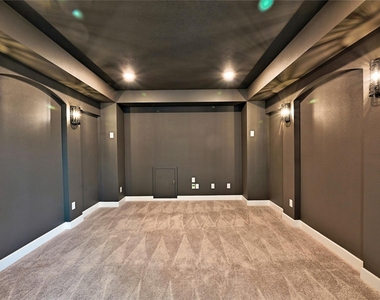 6211 Shore Ridge Court - Photo Thumbnail 32